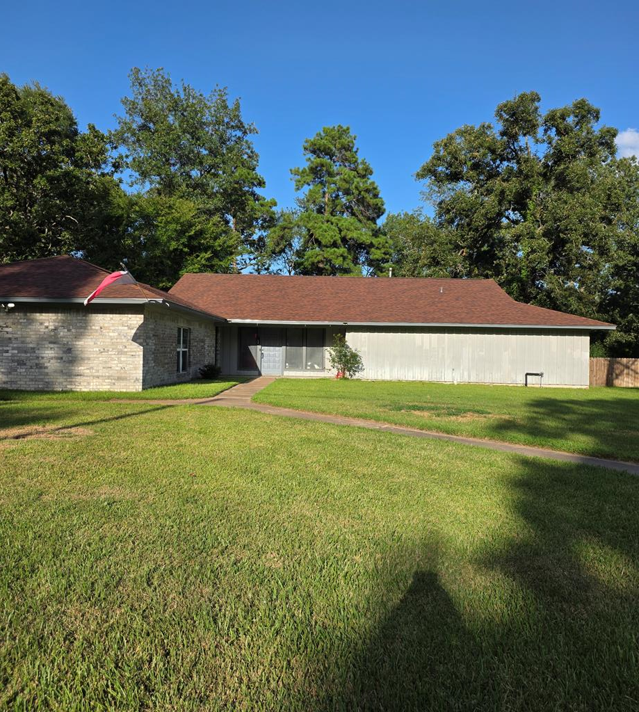 512 Edgewood Circle Property Photo 1