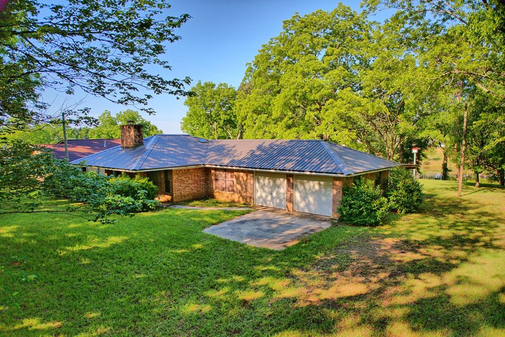 640 Pecan Estates Loop Property Photo 1