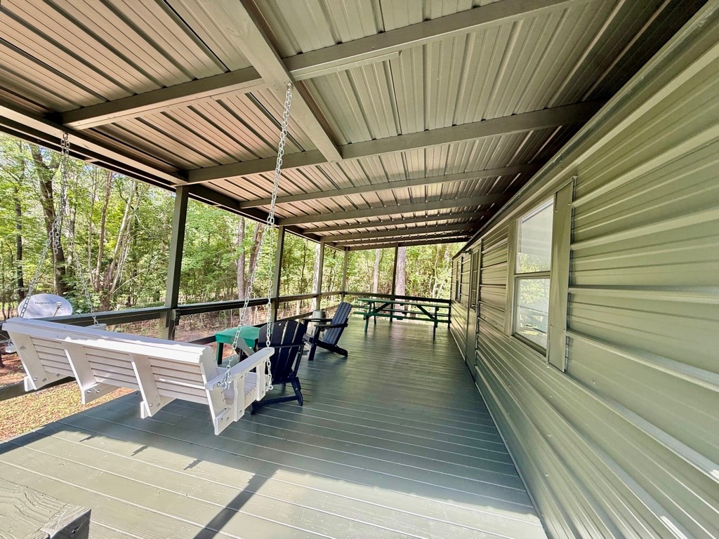 425 Monument Drive Property Photo 4