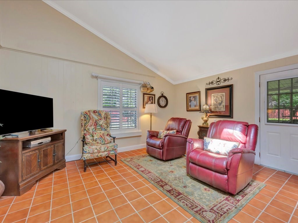 506 Carter Drive Property Photo 14