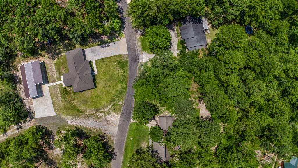 435 Pinehurst Drive Property Photo 10