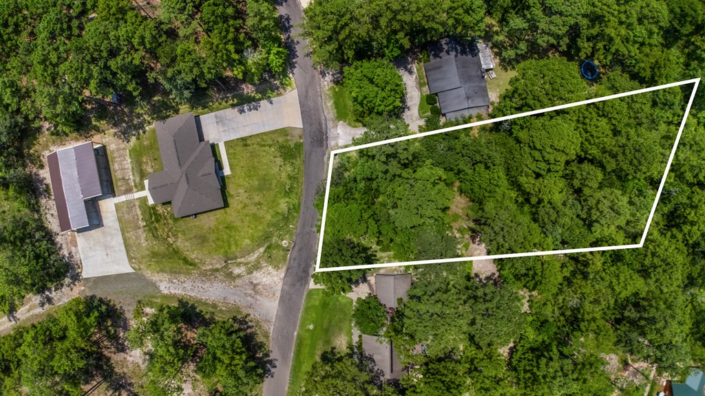 435 Pinehurst Drive Property Photo 11