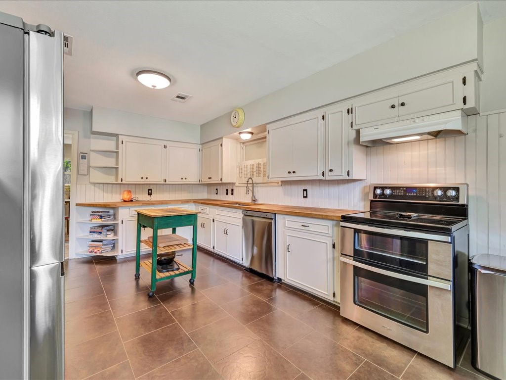 910 Reen Drive Property Photo 14