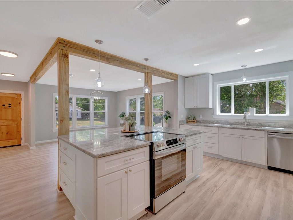 1116 Durst Property Photo 9