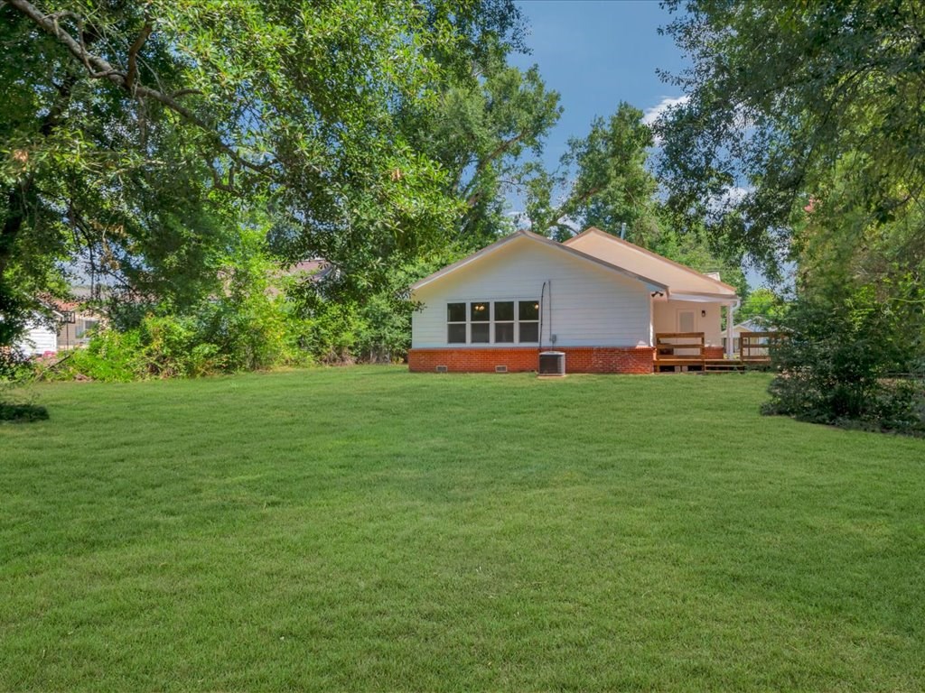 1116 Durst Property Photo 24