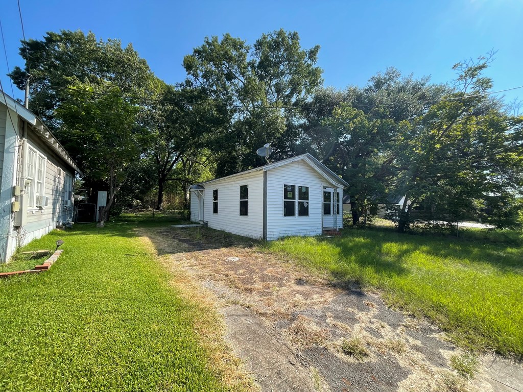 321 Humason Property Photo 2
