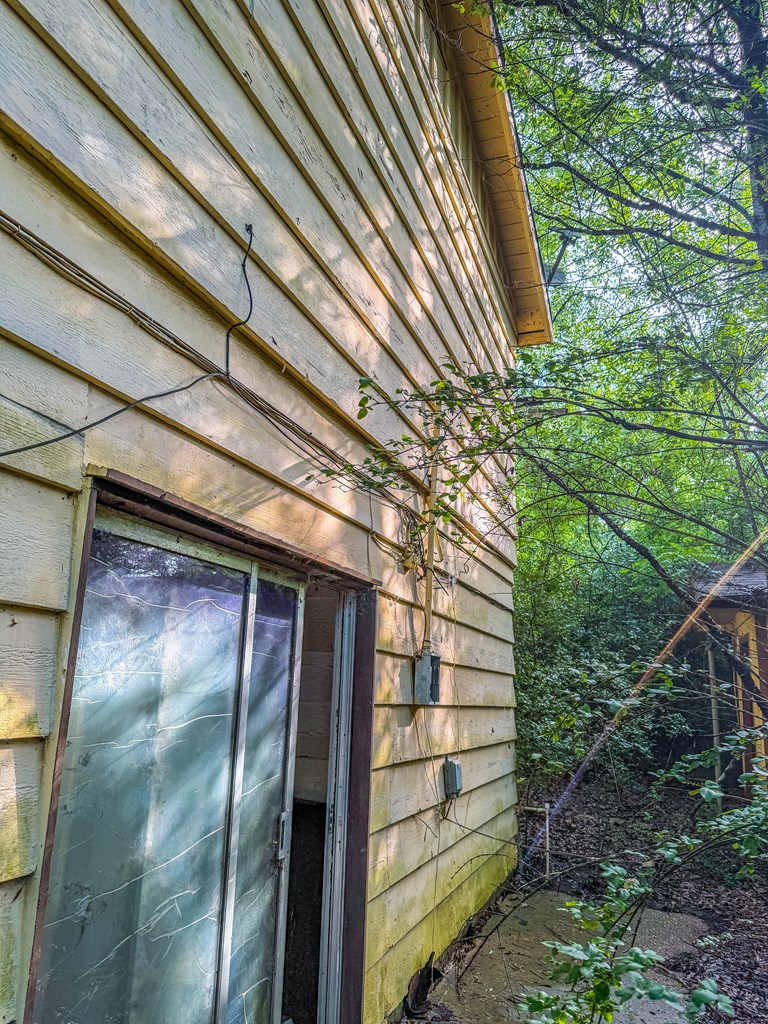 272 Head St. Property Photo 2