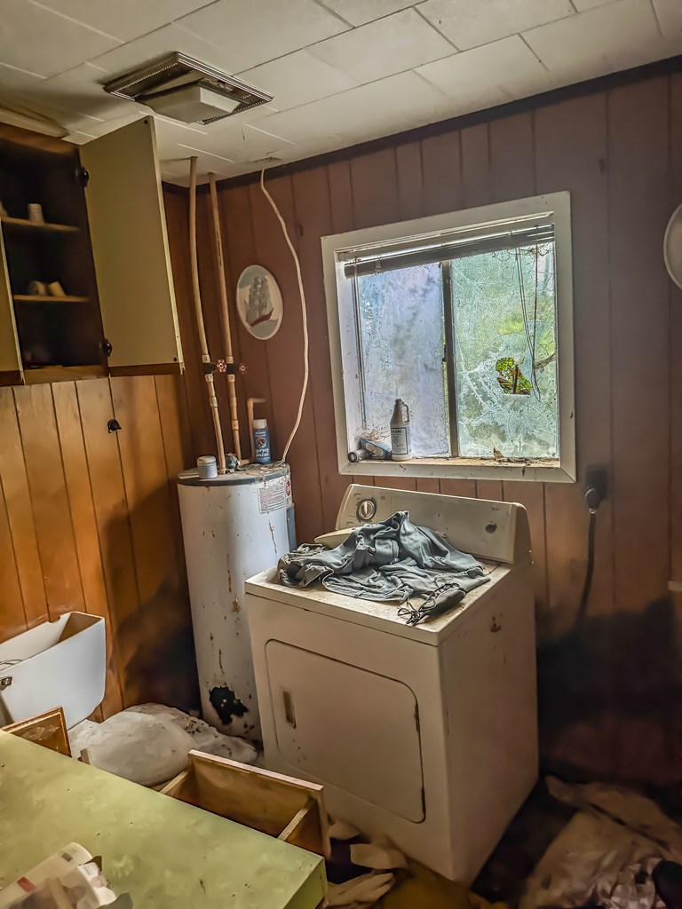 272 Head St. Property Photo 6