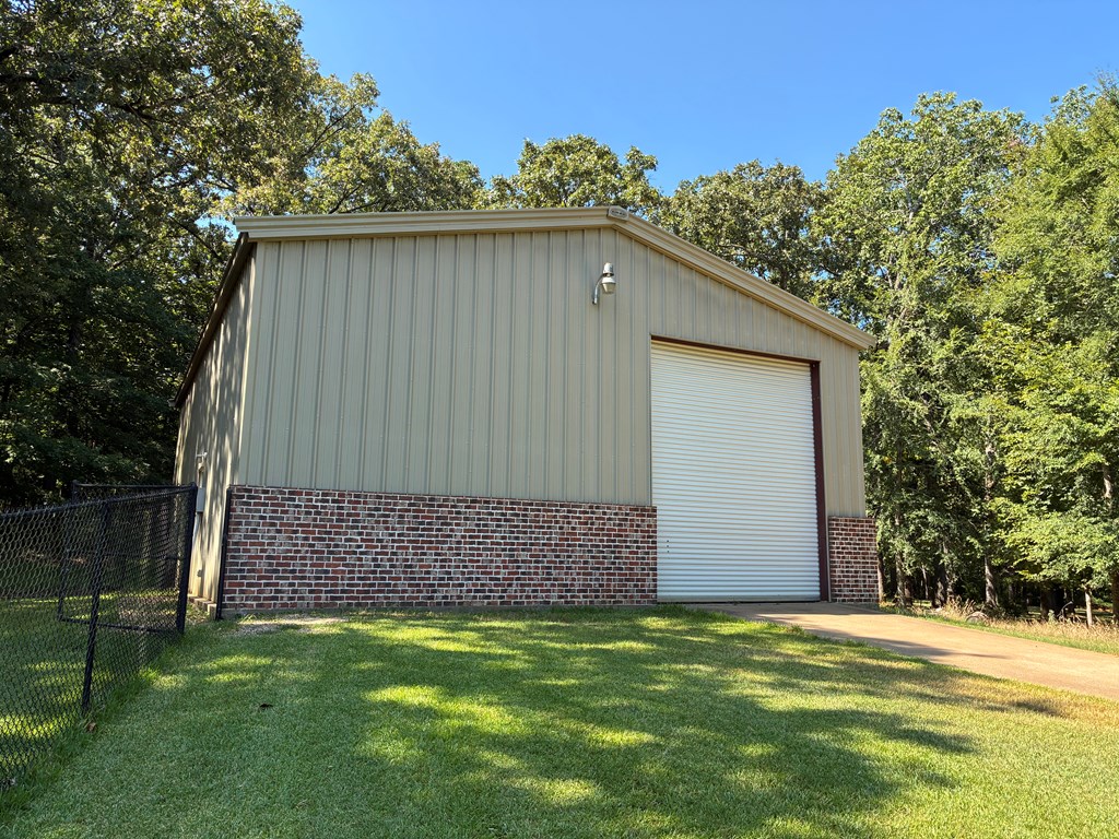 647 Cr 2131 Property Photo 3