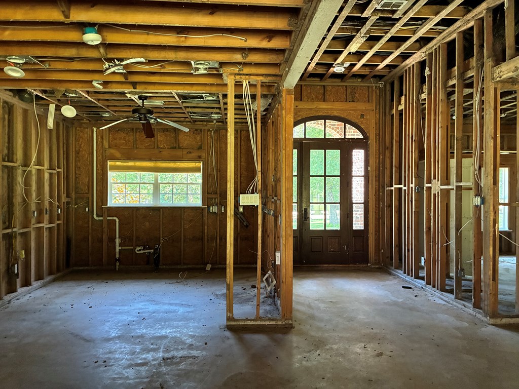 647 Cr 2131 Property Photo 12