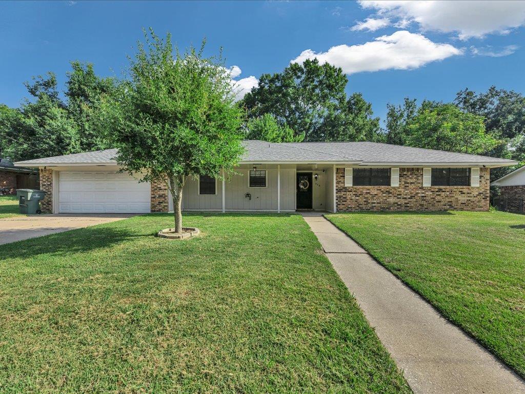 426 Willow Oak Property Photo 1