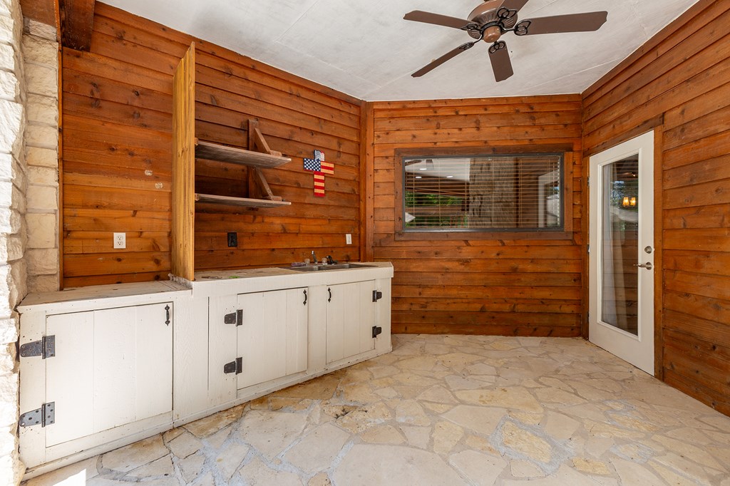 801 Caspers Cove Property Photo 37