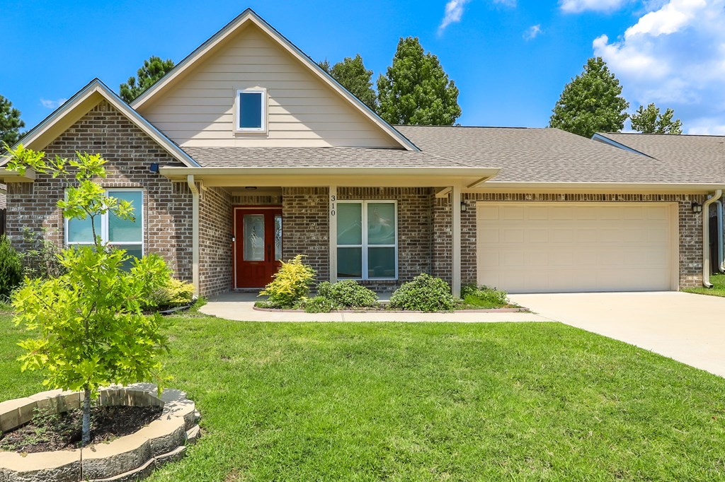 310 Saddle Brook Property Photo 4