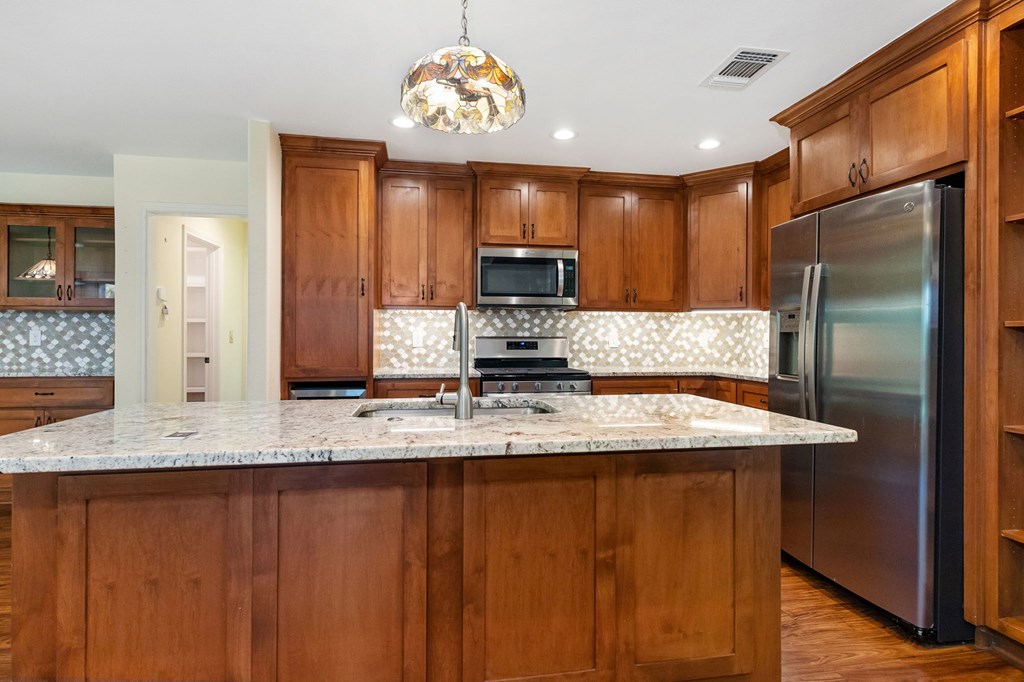 310 Saddle Brook Property Photo 10