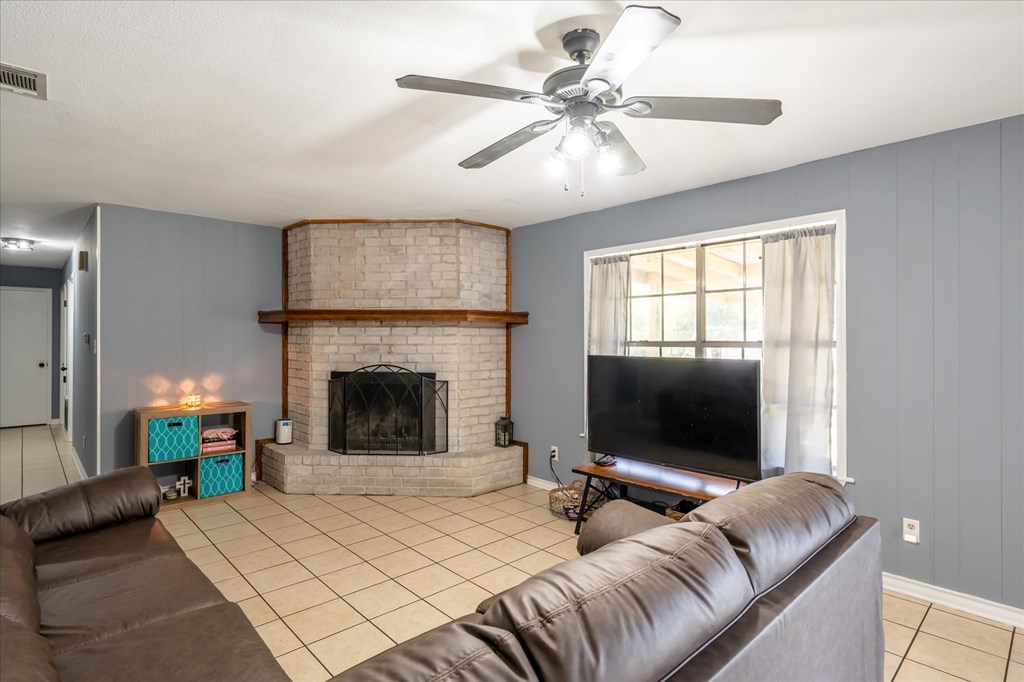 200 Gambrell Property Photo 6
