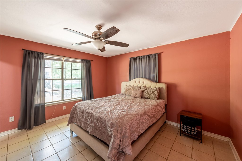 200 Gambrell Property Photo 11