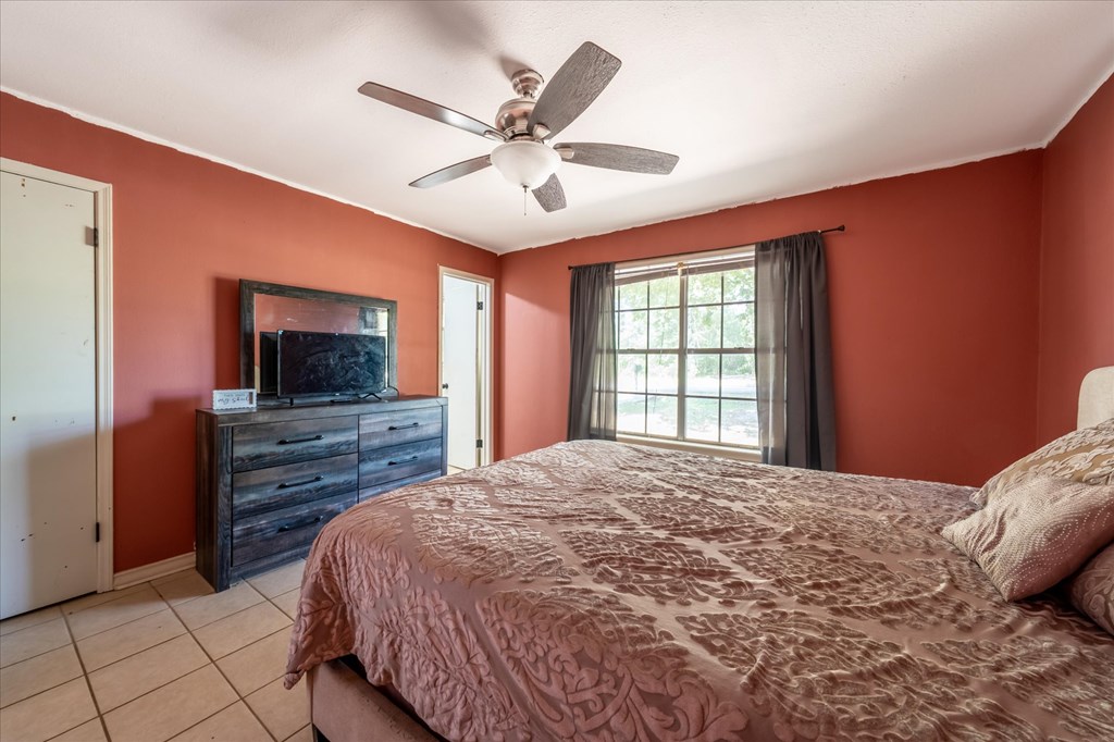 200 Gambrell Property Photo 12