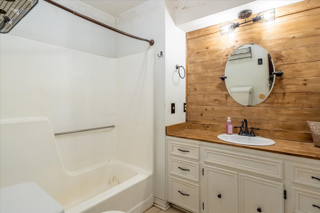 200 Gambrell Property Photo 13