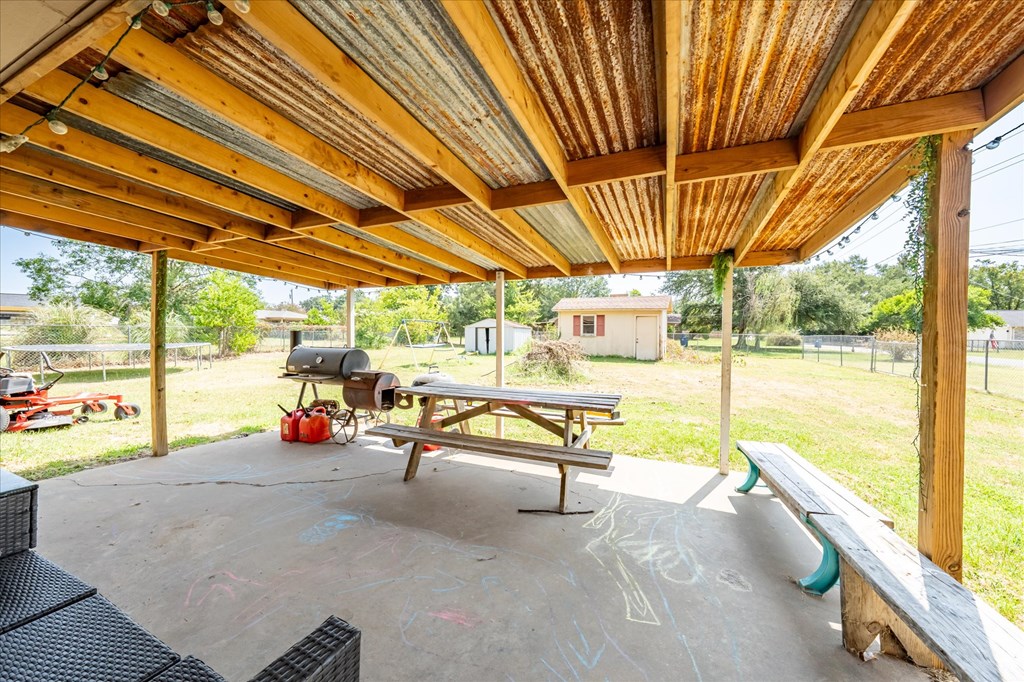 200 Gambrell Property Photo 23