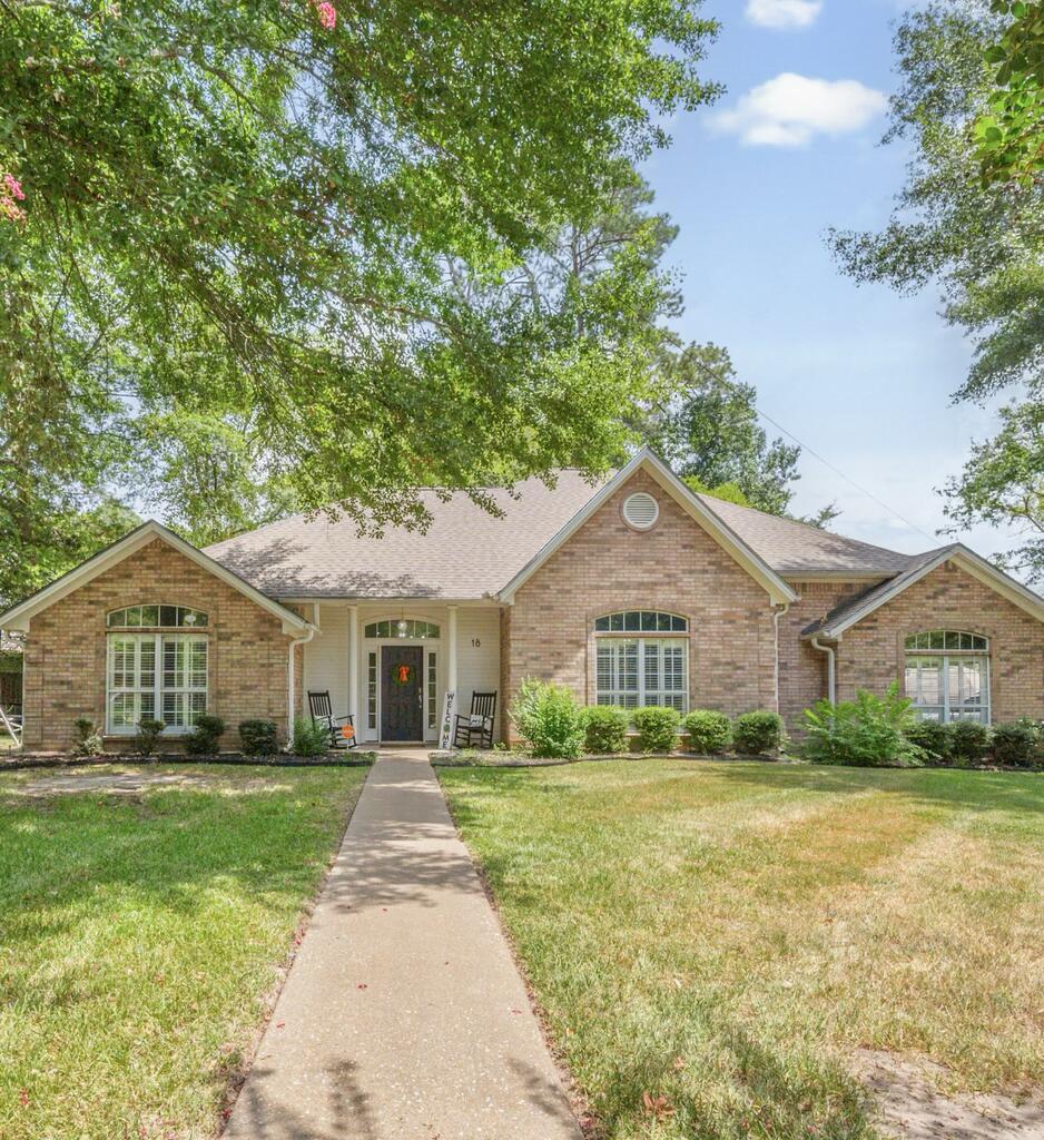 18 Red Oak Lane Property Photo 1