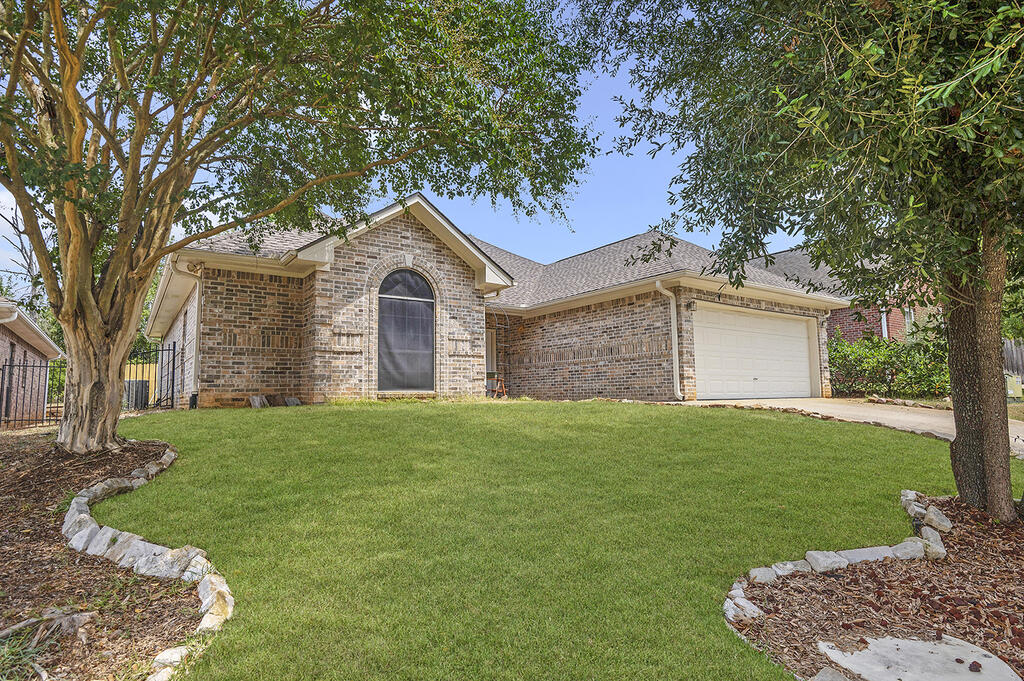 153 Quarry Lane Property Photo 1