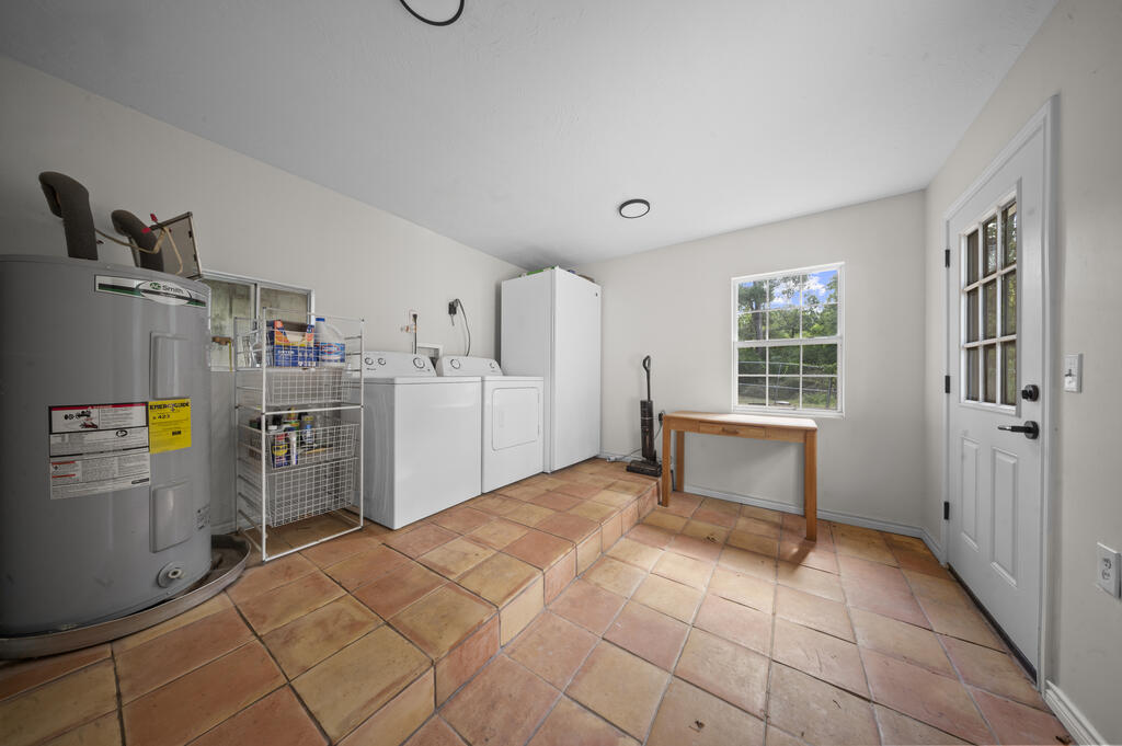130 Hilltop Loop Property Photo 12