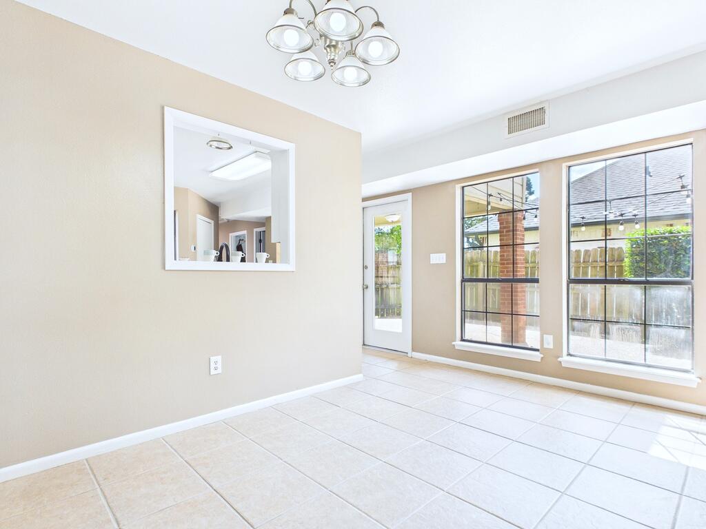 905 Augusta Drive Property Photo 11