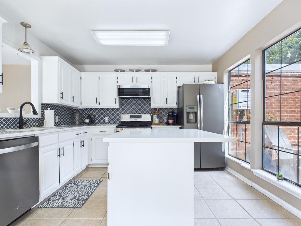 905 Augusta Drive Property Photo 19