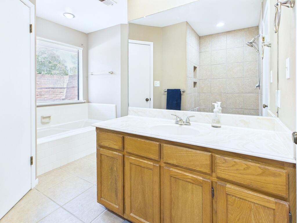 905 Augusta Drive Property Photo 33