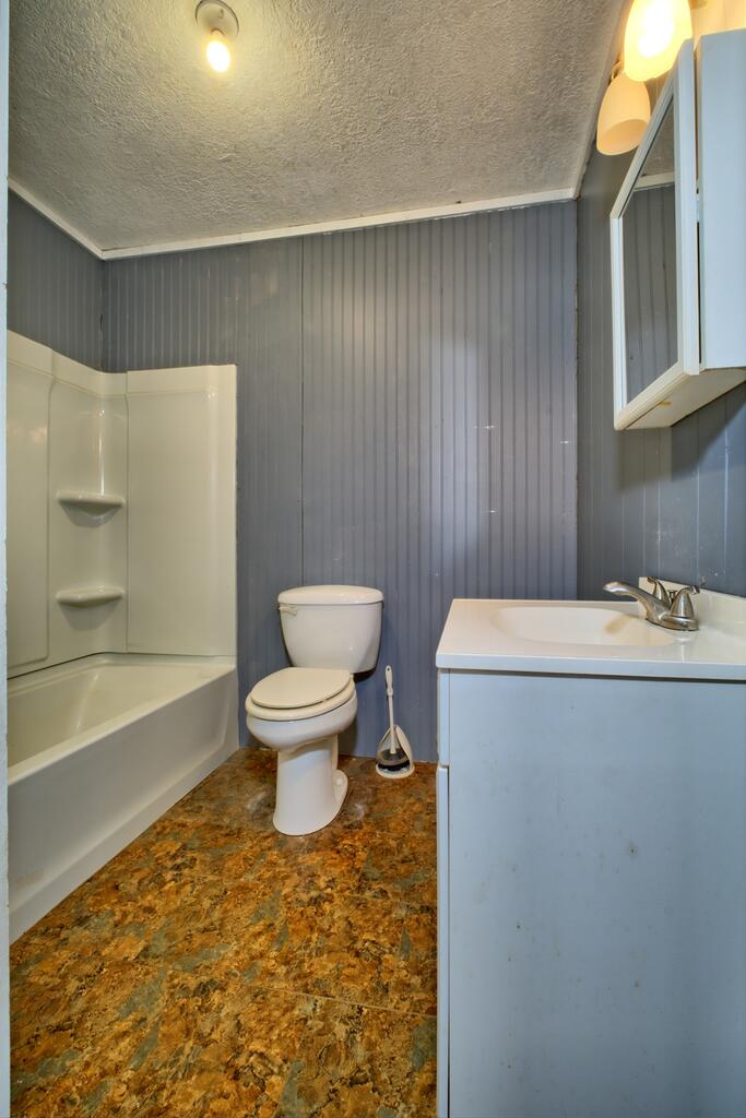 150 Hamilton St Property Photo 25
