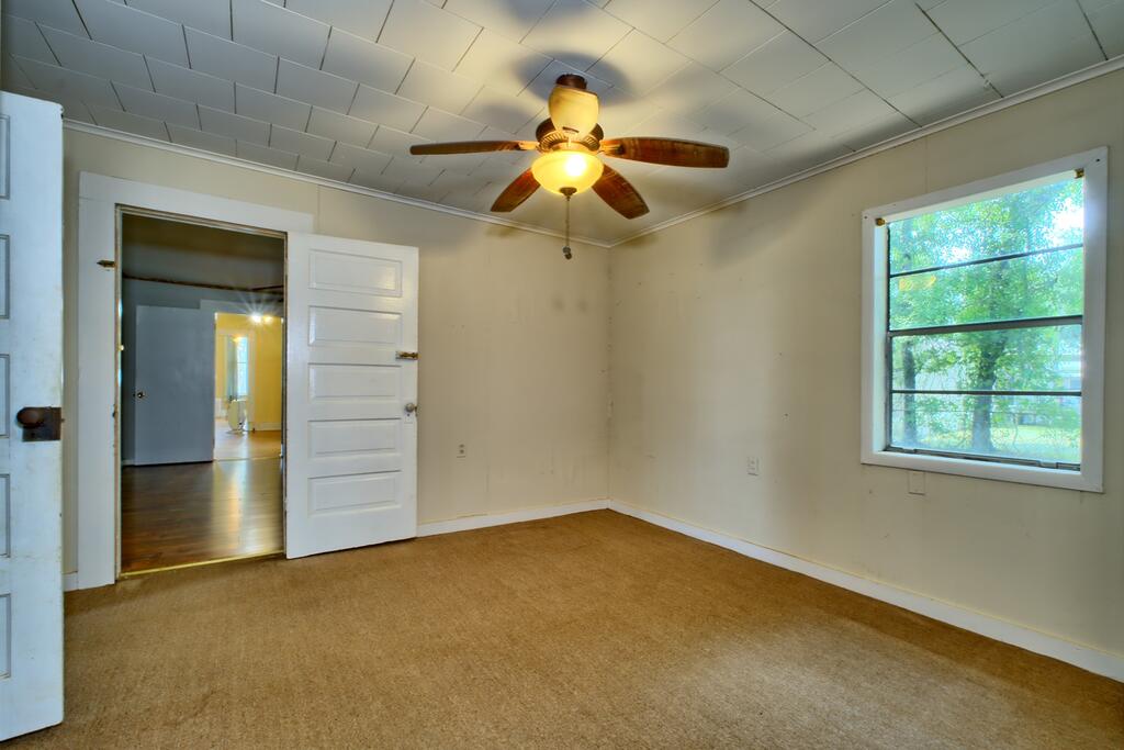 150 Hamilton St Property Photo 27