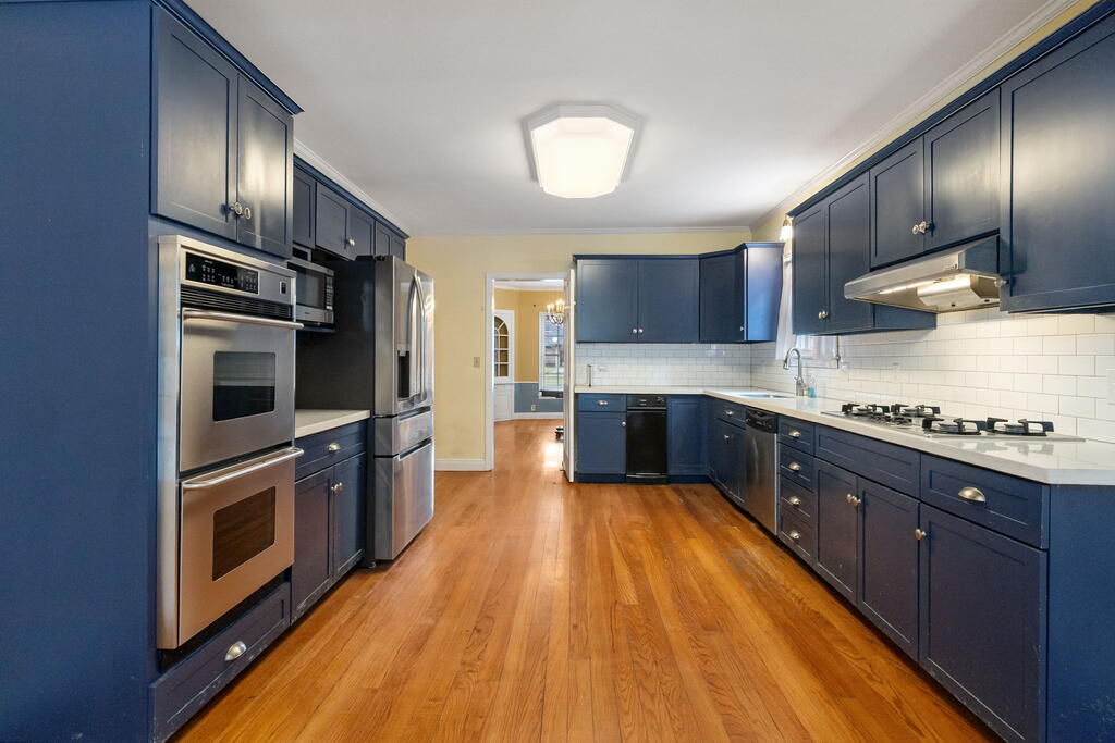 715 Pine Tree Lane Property Photo 4
