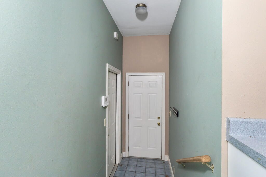 715 Pine Tree Lane Property Photo 19