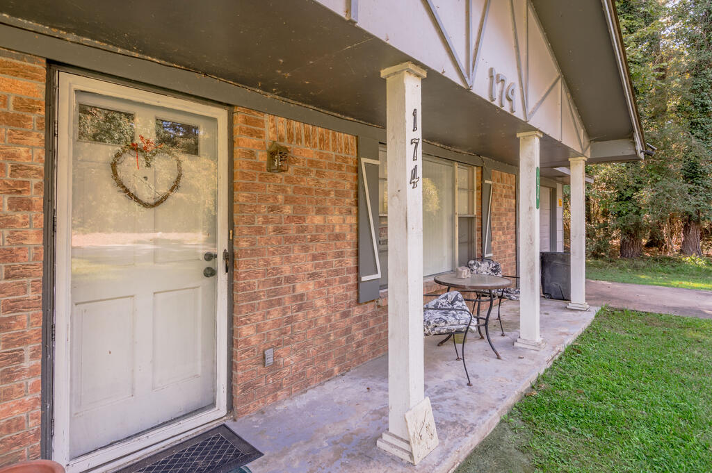174 E Westwood Drive Property Photo 2