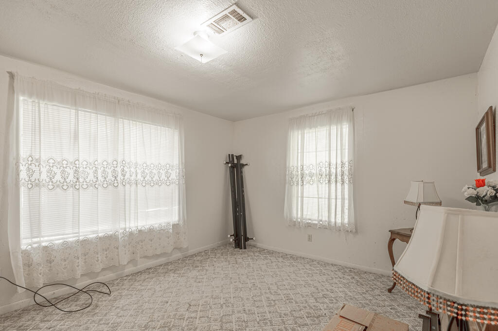 174 E Westwood Drive Property Photo 7