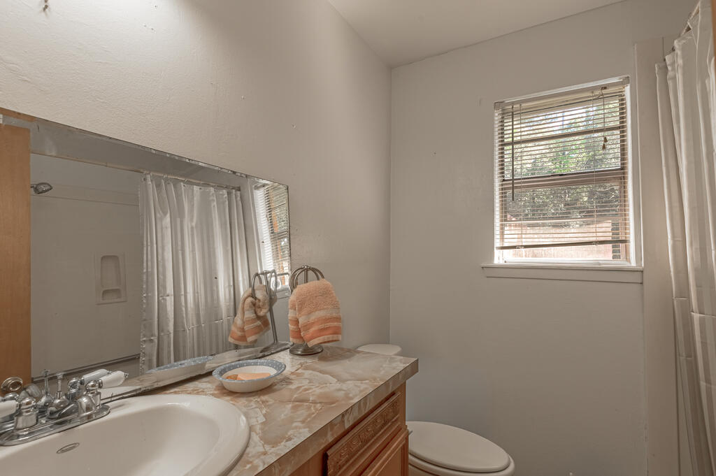 174 E Westwood Drive Property Photo 8