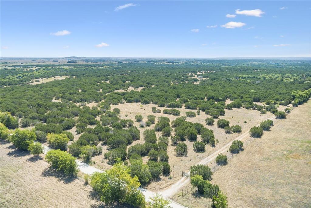 434 Cr 2410 Property Photo 5