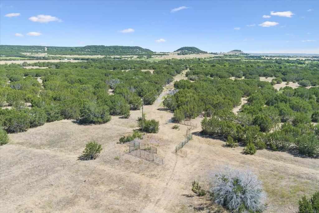 434 Cr 2410 Property Photo 12