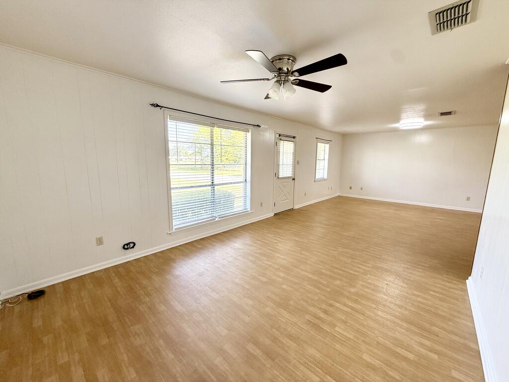 806 Fm 228 Property Photo 9