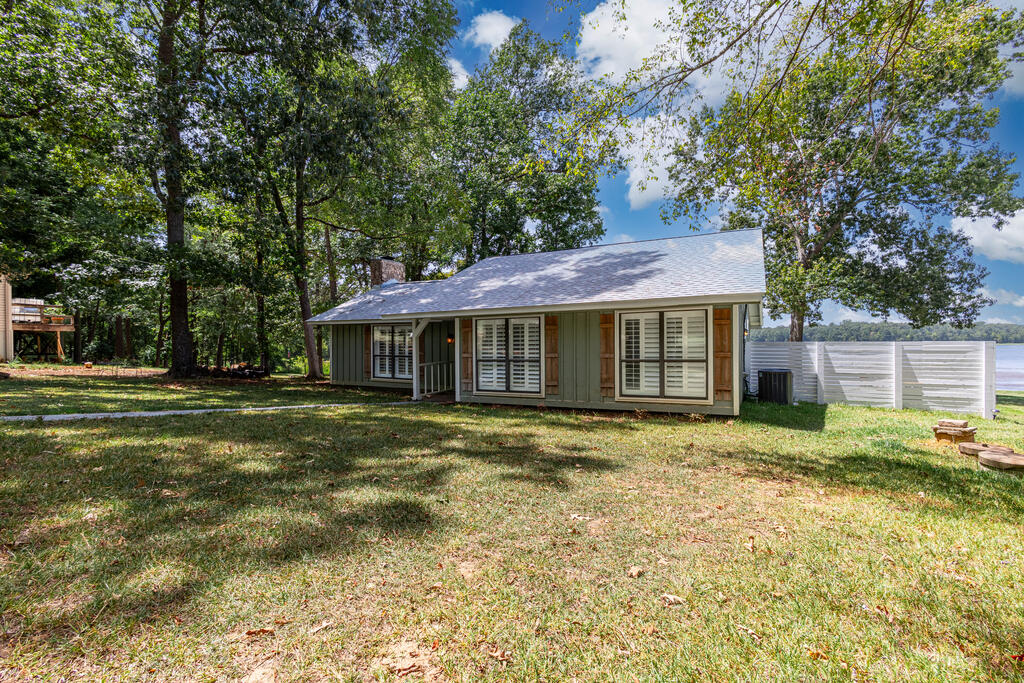 175 Lakeview Drive Property Photo 1