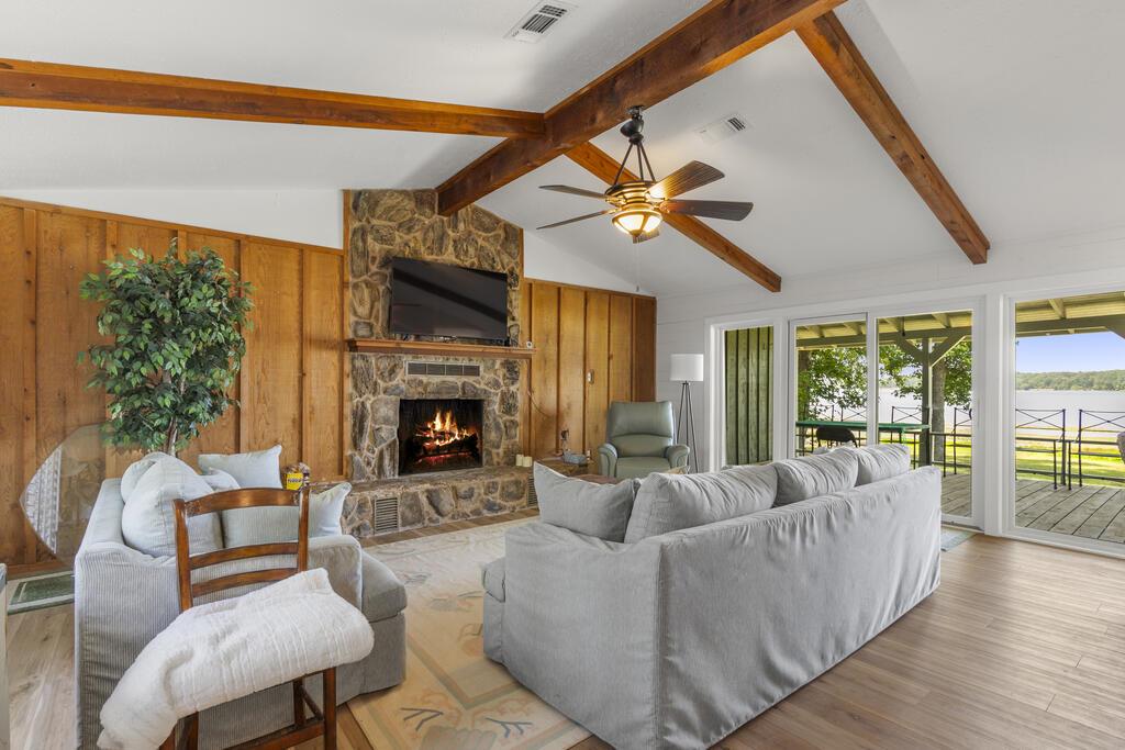 175 Lakeview Drive