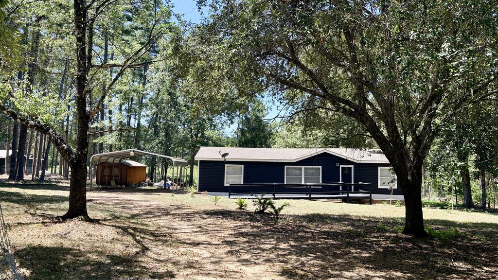 534 Lake Camelot Property Photo 1