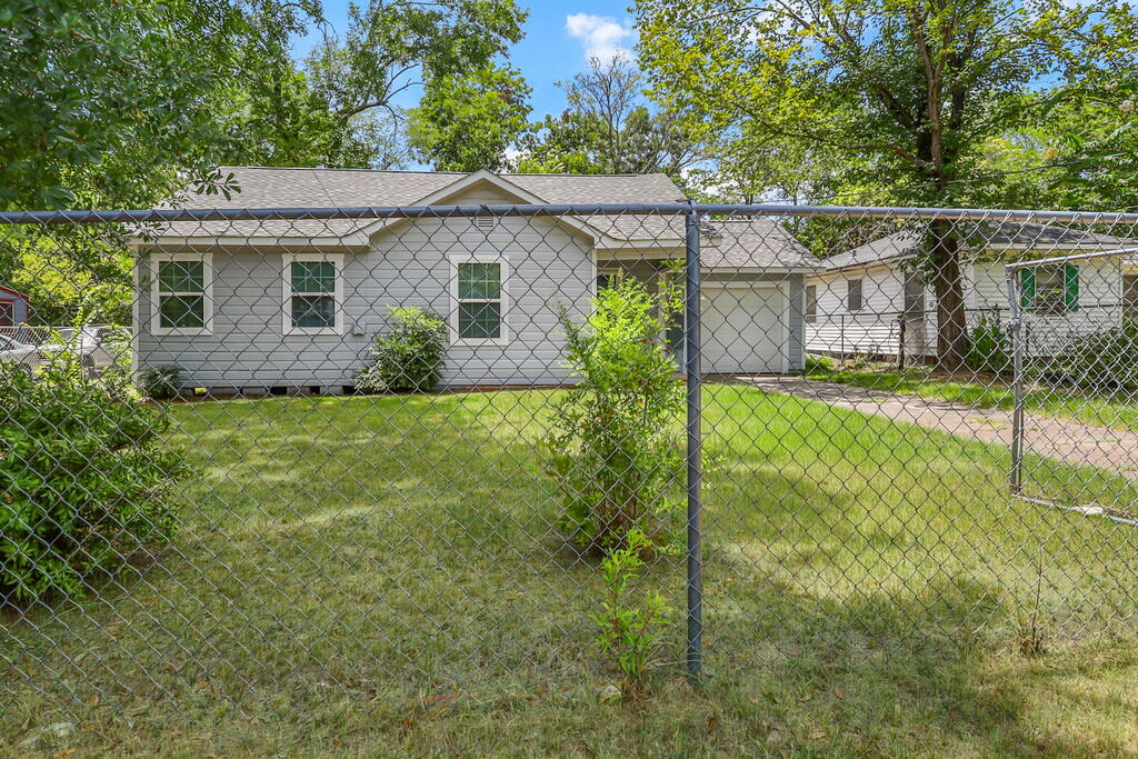735 Clingman Property Photo 3