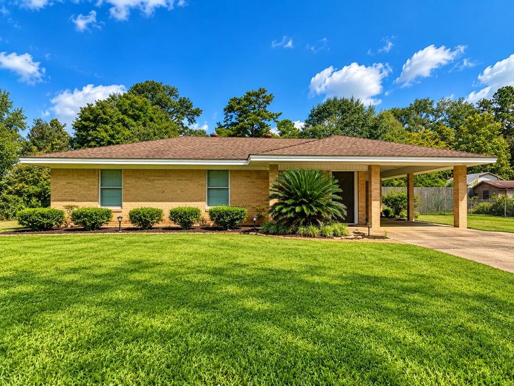 1815 Lee Miller Rd Property Photo 1