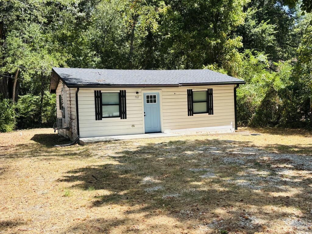702 Maxwell Street Property Photo 4