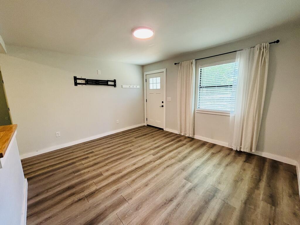 702 Maxwell Street Property Photo 6