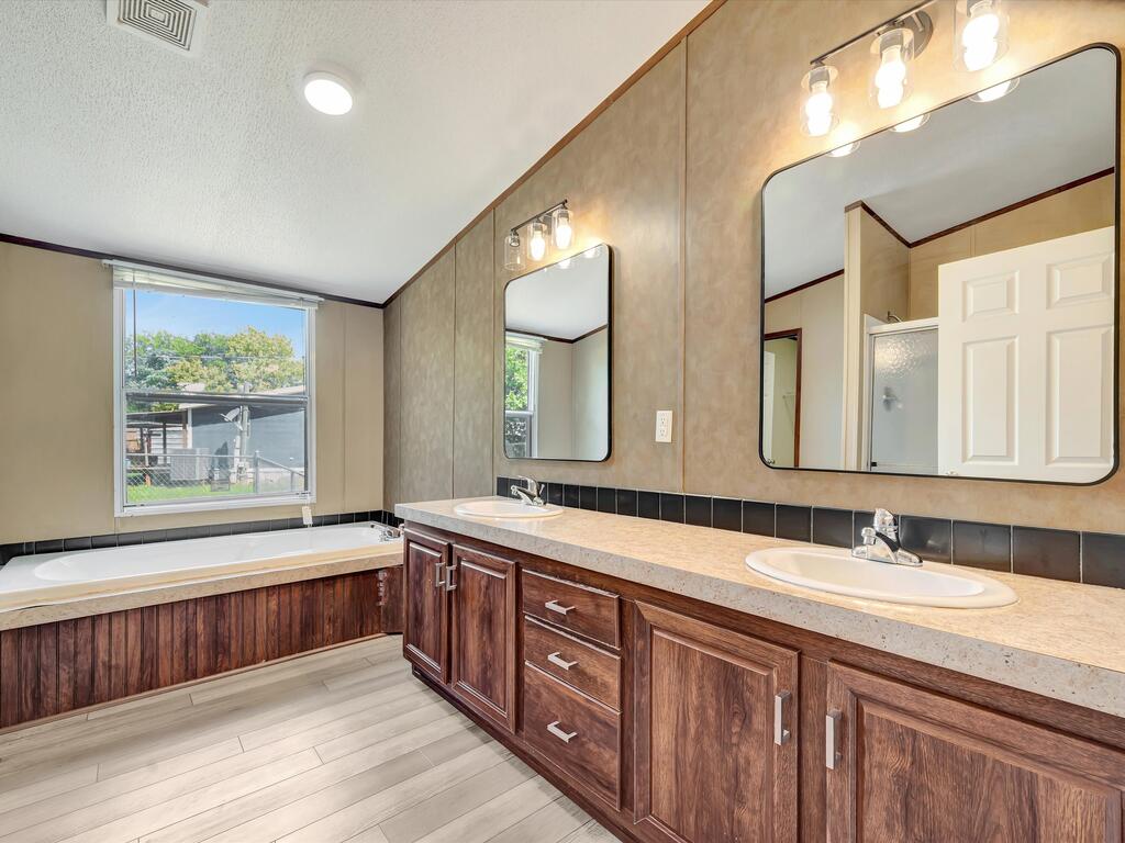 5780 Fm 226 Property Photo 17