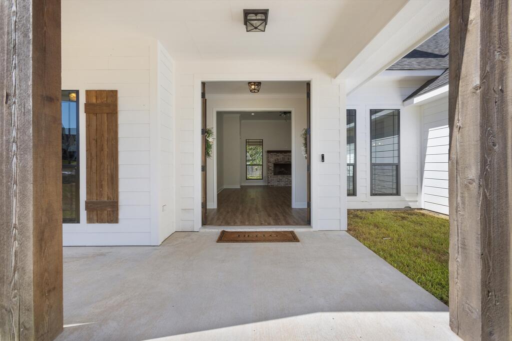 321 Rustic Pines Drive Property Photo 3