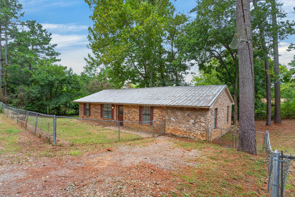 3323 Country Road 723 Property Photo 1