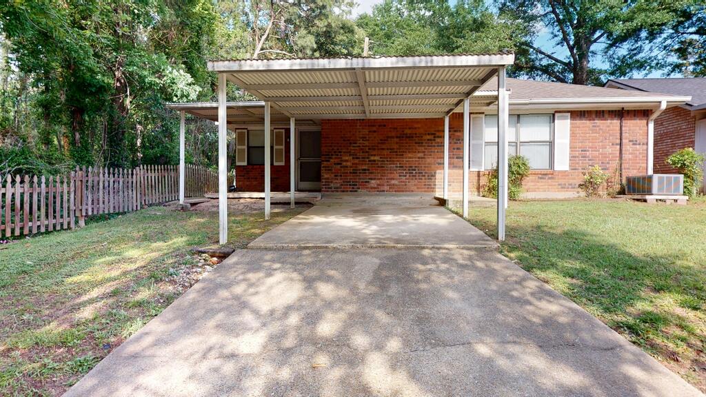 1005 Black Walnut Lane Property Photo 1